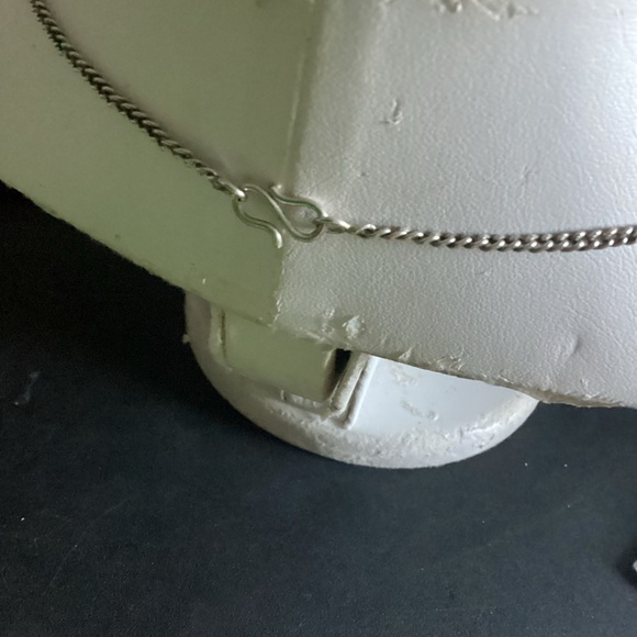 18” Romantic Y Necklace In Green Modern to Medieval - Picture 8 of 8